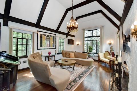 51 Undercliff Rd, Millburn, NJ 07041 photo 2
