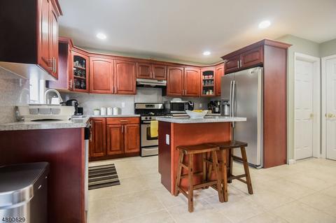 11 Hancox Ave, Nutley, NJ 07110 photo 2