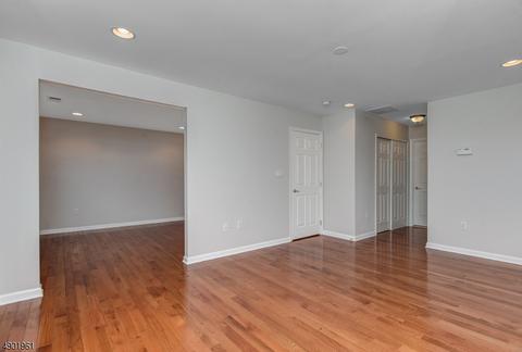 17 Crestview Dr, Clinton, NJ 08809 photo 11