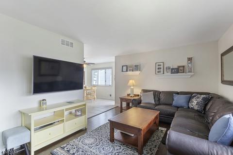 67 Cornell Dr, Clark, NJ 07066 photo 3