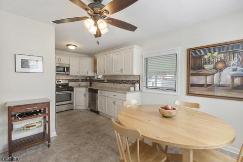67 Cornell Dr, Clark, NJ 07066 photo 5