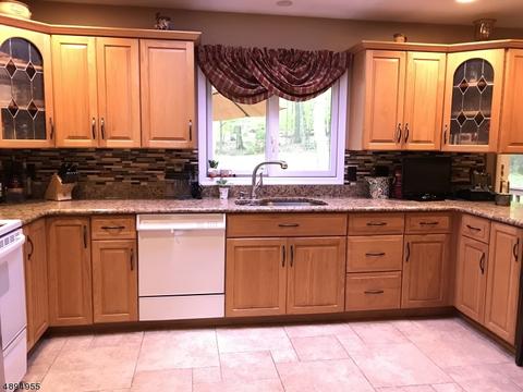 18 Robin Rd, Warren, NJ 07059 photo 2