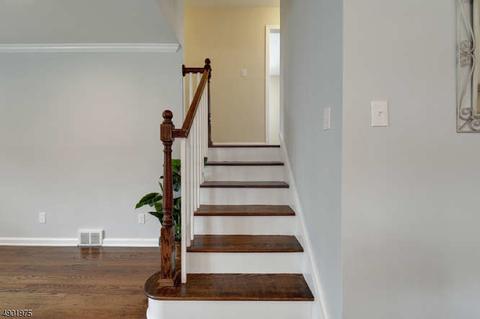 6 Van Riper Pl, Nutley, NJ 07110 photo 10