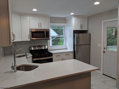 15 John St, Passaic, NJ 07055 photo 6