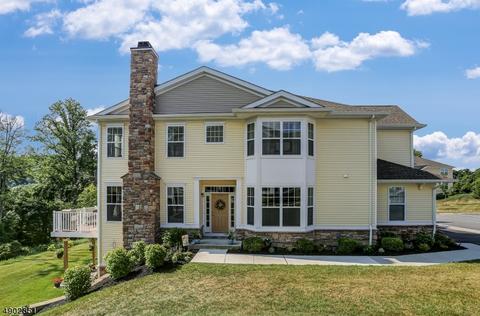 29 Wild Iris Way, Hackettstown, NJ 07840 photo 2