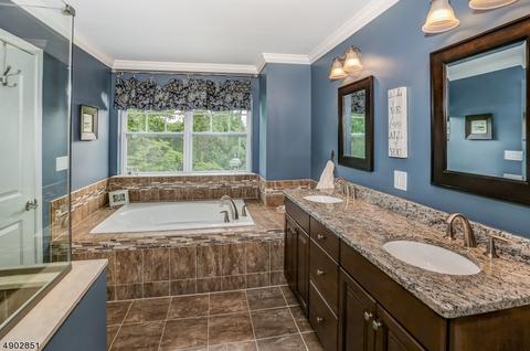 29 Wild Iris Way, Hackettstown, NJ 07840 photo 15