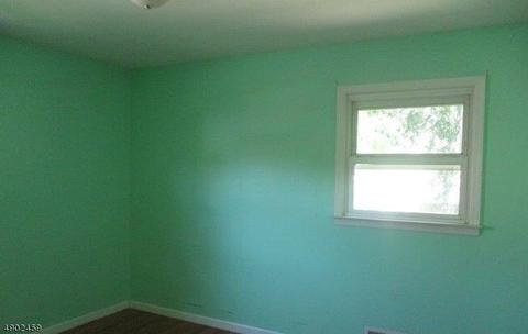 686 Warfield Rd, North Plainfield, NJ 07063 photo 9
