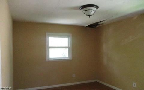 686 Warfield Rd, North Plainfield, NJ 07063 photo 10