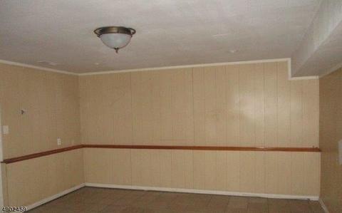 686 Warfield Rd, North Plainfield, NJ 07063 photo 5