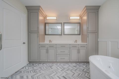 483 Cedar Ln, Paramus, NJ 07652 photo 20