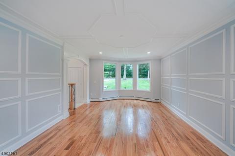 483 Cedar Ln, Paramus, NJ 07652 photo 4