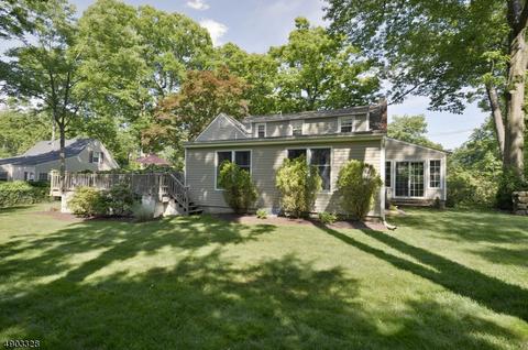 85 Oakwood Dr, Wayne, NJ 07470 photo 17
