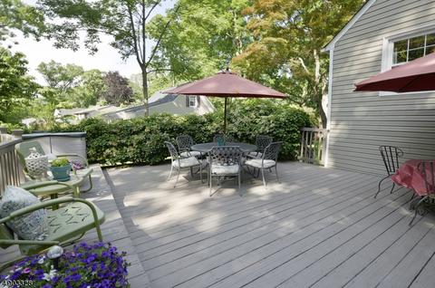 85 Oakwood Dr, Wayne, NJ 07470 photo 15