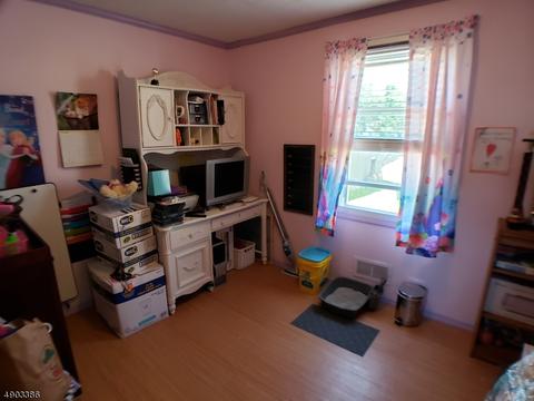 13 Rockridge Rd, Wanaque Boro, NJ 07420 photo 6