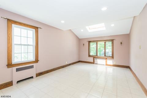 161 Ridge Rd, Nutley, NJ 07110 photo 9