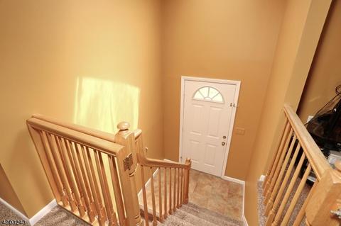 23 Pitman Pl, Wayne, NJ 07470 photo 2