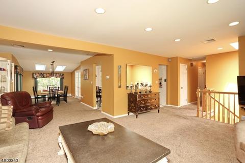 23 Pitman Pl, Wayne, NJ 07470 photo 5
