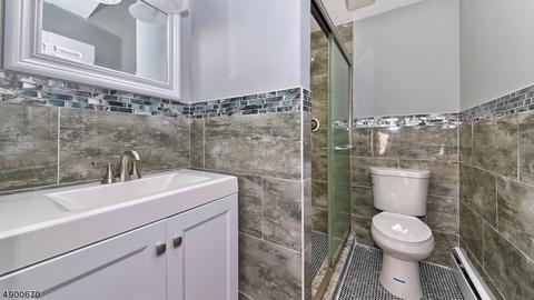 182 Webster Dr, Wayne, NJ 07470 photo 11