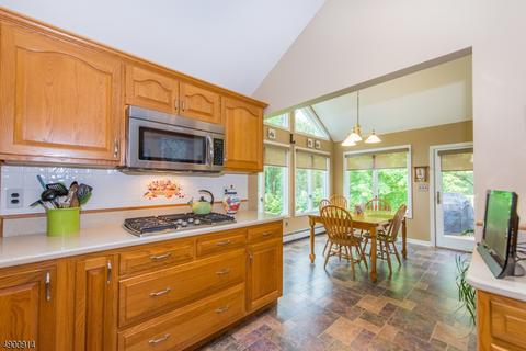 15 Summit Dr, Wayne, NJ 07470 photo 11