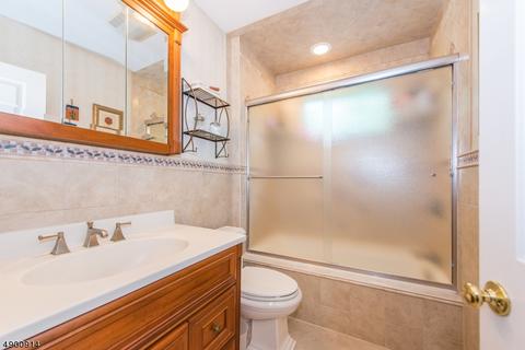 15 Summit Dr, Wayne, NJ 07470 photo 14