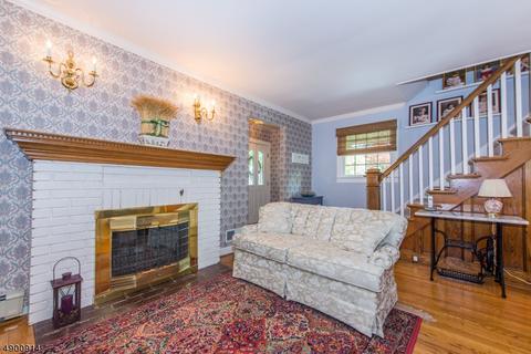 15 Summit Dr, Wayne, NJ 07470 photo 2