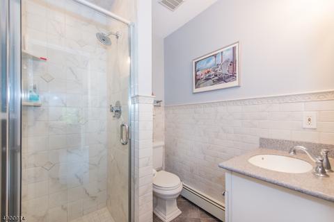 15 Summit Dr, Wayne, NJ 07470 photo 8