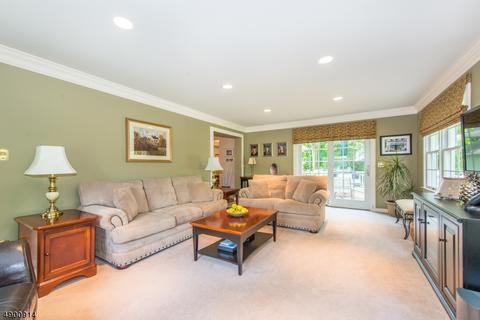 15 Summit Dr, Wayne, NJ 07470 photo 6