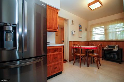 14 Debbie Pl, Dover, NJ 07801 photo 9