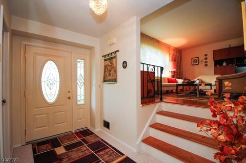 14 Debbie Pl, Dover, NJ 07801 photo 2