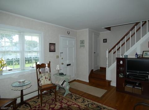 7 Paul Pl, Wanaque Boro, NJ 07420 photo 2