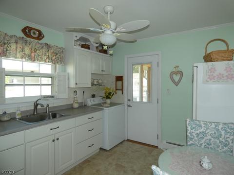 7 Paul Pl, Wanaque Boro, NJ 07420 photo 5