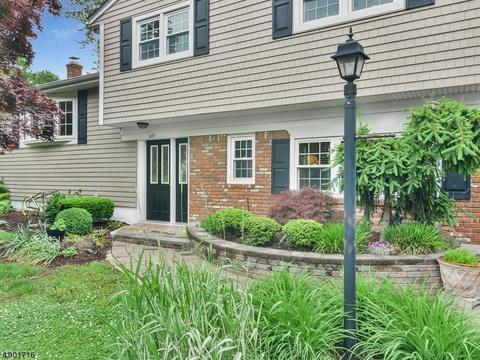 267 Midwood Rd, Paramus, NJ 07652 photo 2