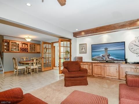 267 Midwood Rd, Paramus, NJ 07652 photo 13