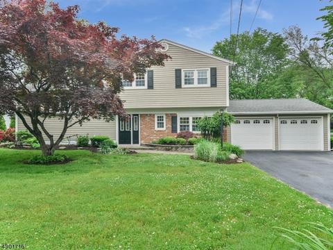 267 Midwood Rd, Paramus, NJ 07652 photo 1