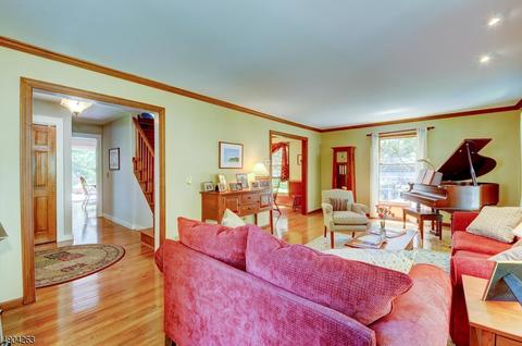9 Reading Rd, Flemington, NJ 08822 photo 4