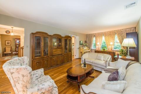 9 Beechtree Rd, Roseland, NJ 07068 photo 8