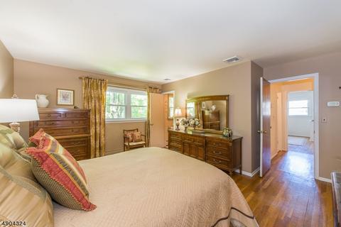 9 Beechtree Rd, Roseland, NJ 07068 photo 15