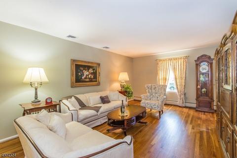 9 Beechtree Rd, Roseland, NJ 07068 photo 7