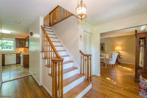 9 Beechtree Rd, Roseland, NJ 07068 photo 13