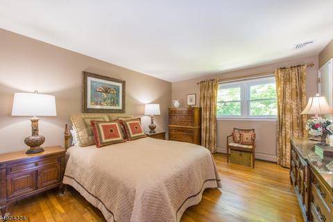 9 Beechtree Rd, Roseland, NJ 07068 photo 14