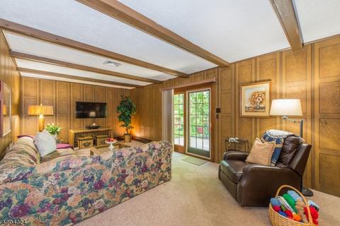 9 Beechtree Rd, Roseland, NJ 07068 photo 11