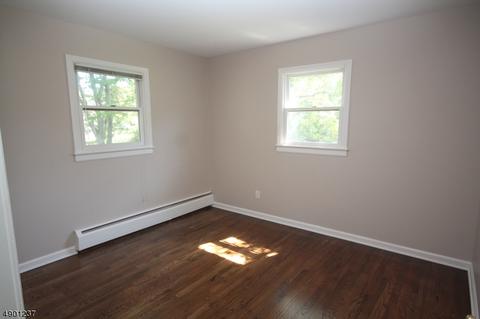 63 Harmer Ter, Wayne, NJ 07470 photo 11