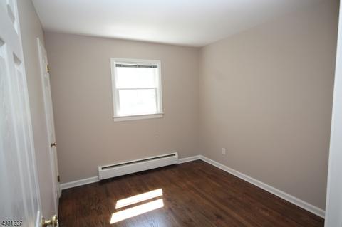 63 Harmer Ter, Wayne, NJ 07470 photo 12