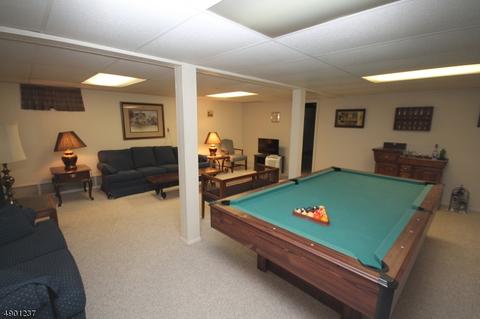 63 Harmer Ter, Wayne, NJ 07470 photo 17