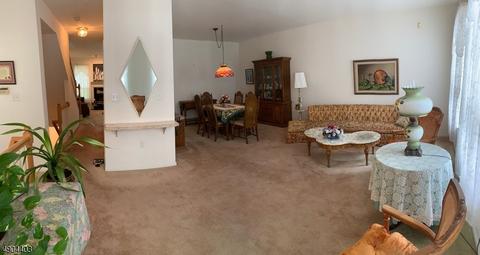 70 Whimble Ct, Wayne, NJ 07470 photo 2