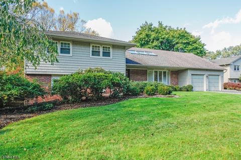 64 Oxbow Pl, Wayne, NJ 07470 photo 2