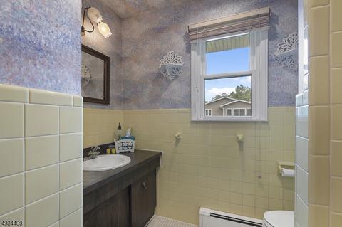 64 Oxbow Pl, Wayne, NJ 07470 photo 16