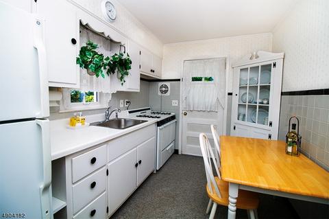 34 Post Rd, Clark, NJ 07066 photo 5