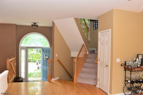 49 Arrowgate Dr, Randolph, NJ 07869 photo 2