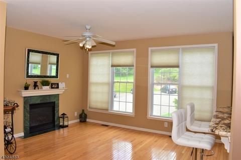 49 Arrowgate Dr, Randolph, NJ 07869 photo 6